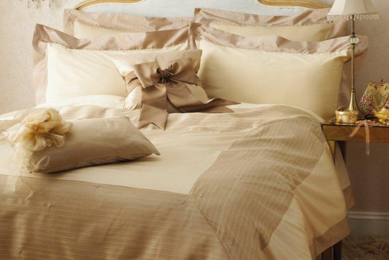 Kylie Minogue at home Λευκά Είδη σε προσφορά