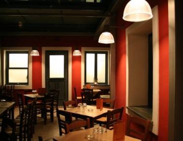 Γεύμα 2 ατόμων στο μεζεδοπωλείο Κορκοφύλας με μόλις 10€