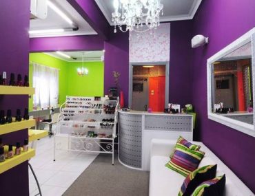 Manicure στο Ακροτεχνίες studio nails με μόλις 12€