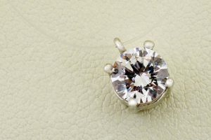 facadoro1 Μενταγιόν FaCad’oro Κ14 με μόλις 34€