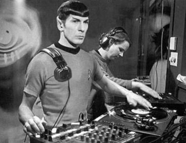 Κερδίστε 5 διπλές προσκλήσεις για τους The Glimmers στο Bios