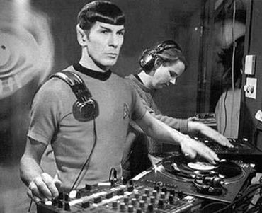 Κερδίστε 5 διπλές προσκλήσεις για τους The Glimmers στο Bios