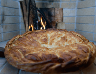 2 ταψιά παραδοσιακές πίτες με μόλις 19,90€