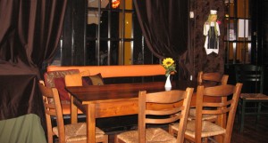 epi_kerameikw1 Διαγωνισμός AthensMenu.gr & Eπί Κεραμεικώ