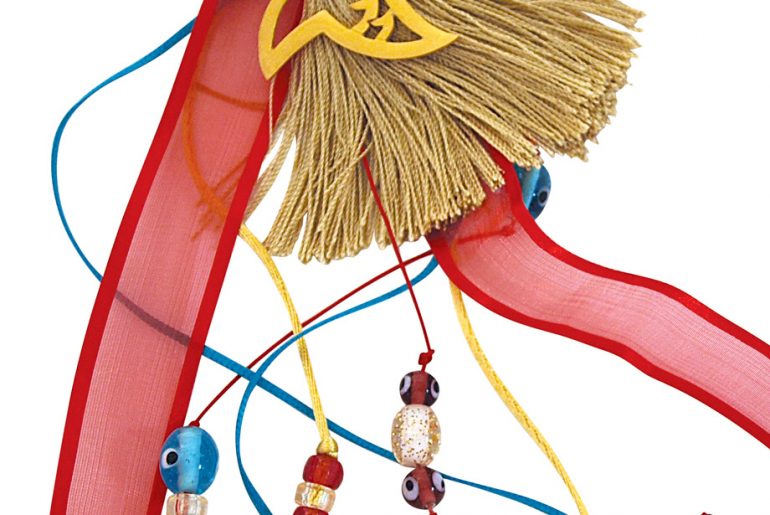 Προσφορές σε Γούρια 2011