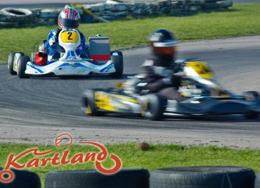 καρτ στην πίστα της KARTLAND