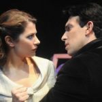 Γιορτινές προσκλήσεις για θέατρο από το monopoli.gr