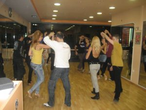 Διαγωνισμός akouseto.gr με δώρο μαθήματα χορού