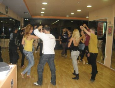 Διαγωνισμός akouseto.gr με δώρο μαθήματα χορού