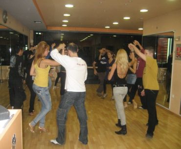 Διαγωνισμός akouseto.gr με δώρο μαθήματα χορού