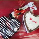 Σοκολατένια τούρτα σε σχήμα καρδιάς