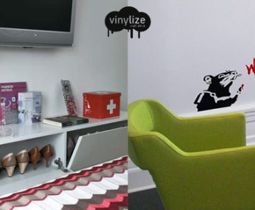 Διαγωνισμός Vinylize.gr, κερδίστε αυτοκόλλητα τοίχου Banksy