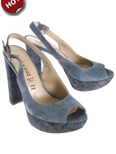 Γυναικεία παπούτσια σε προσφορά