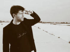 Φοίβος Δεληβοριάς @ PassPort: Κάνε Κράτηση με έκπτωση 10%