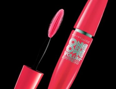 One By One της Maybelline