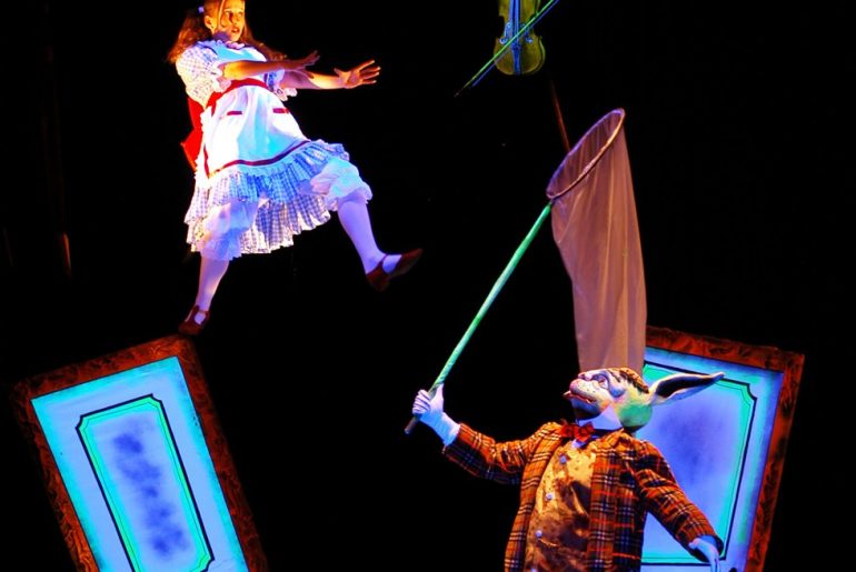 Κερδίστε 10 διπλές προσκλήσεις για το Μαύρο Θέατρο της Πράγας από το newsbeast.gr