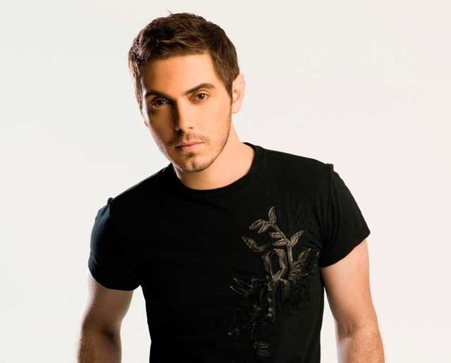 Κερδίστε προσκλήσεις για τη συναυλία του Μιχάλη Χατζηγιάννη στο Λυκαβηττό