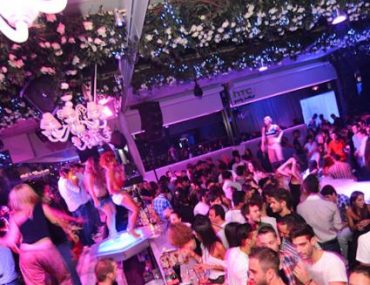 Διαγωνισμός MAD με δώρο φαγητό + ποτό στο Villa Mercedes