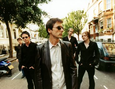 Κερδίστε προσκλήσεις για τη συναυλία των Suede στο Entertainment Stage