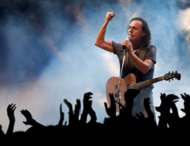 Κερδίστε προσκλήσεις για τη συναυλία του Β. Παπακωνσταντίνου στο Θέατρο Βράχων