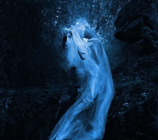 Διαγωνισμός Vertical Wise με δώρο προσκλήσεις για την παραστάση Nefelopetra aqua