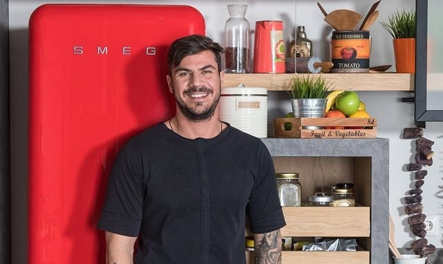 Διαγωνισμός Akis Petretzikis με δώρο ψυγείο SMEG