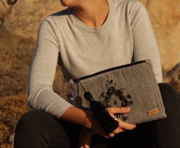 Διαγωνισμός in the closet με δώρο χειροποίητο clutch