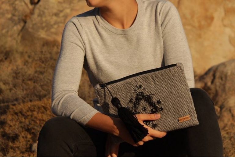 Διαγωνισμός in the closet με δώρο χειροποίητο clutch