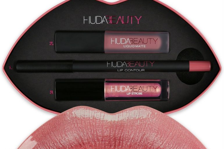 Διαγωνισμός GirlsNextDoor με δώρο σετ μακιγιάζ χειλιών