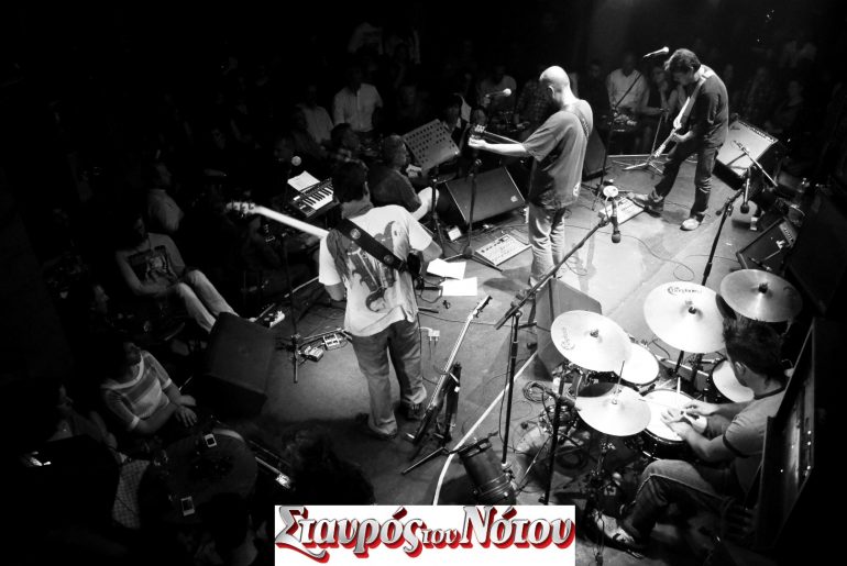 10 χρόνια Mix Grill: Κέρδισε & δες όλες τις παραστάσεις του Φεβρουαρίου στο Σταυρό του Νότου