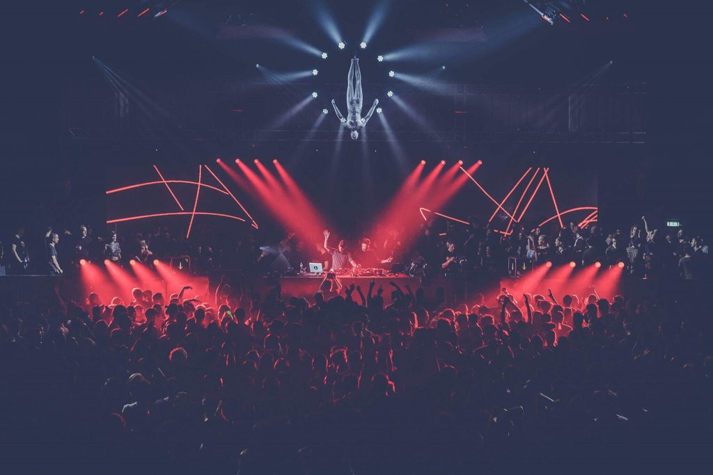 Διαγωνισμός Ozon magazine προσκλήσεις για το Afterlife