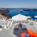 Διαγωνισμός Travel Deal Hunters με δώρο 4ήμερο σε cave villa στη Σαντορίνη