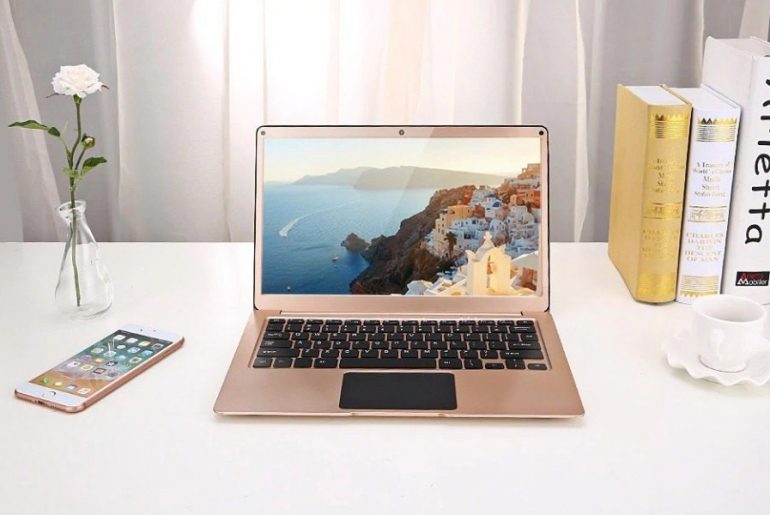 Κερδίστε το Pink Gold Laptop που λάτρεψαν οι γυναίκες