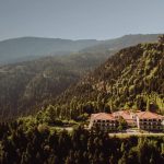 ΚΕΡΔΙΣΤΕ ΕΝΑ ΤΡΙΗΜΕΡΟ ΟΙΚΟΓΕΝΕΙΑΚΩΝ ΔΙΑΚΟΠΩΝ ΣΤΟ Crystal Mountain Hotel