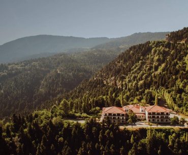 ΚΕΡΔΙΣΤΕ ΕΝΑ ΤΡΙΗΜΕΡΟ ΟΙΚΟΓΕΝΕΙΑΚΩΝ ΔΙΑΚΟΠΩΝ ΣΤΟ Crystal Mountain Hotel