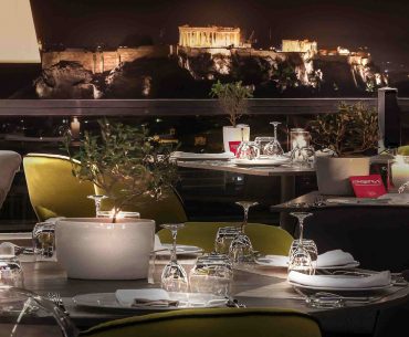 La Suite Lounge Night Time