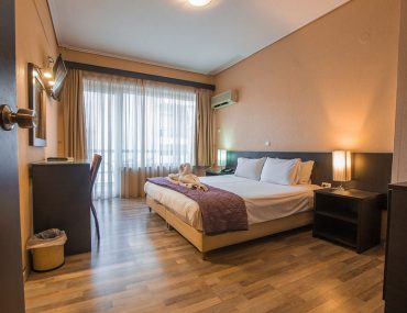 Johns Hotel Dwmatio Diagwnismos Egnomi 215