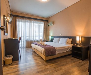 Johns Hotel Dwmatio Diagwnismos Egnomi 215