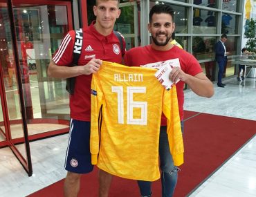 Κέρδισε την φανέλα του τερματοφύλακα του Ολυμπιακού του Champions League !!!