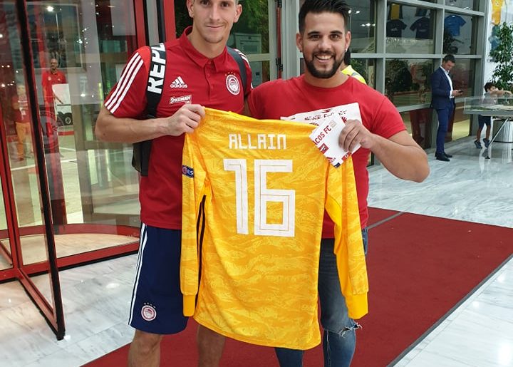 Κέρδισε την φανέλα του τερματοφύλακα του Ολυμπιακού του Champions League !!!