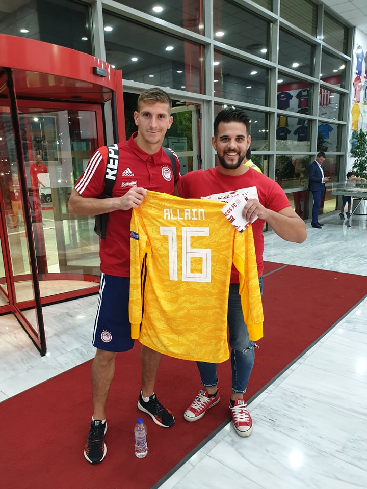 Κέρδισε την φανέλα του τερματοφύλακα του Ολυμπιακού του Champions League !!!