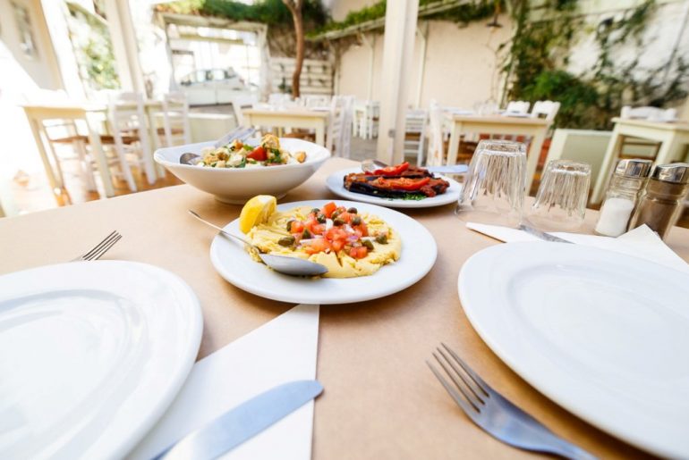 Διαγωνισμός monopoli.gr με δώρο γεύμα για 2 στην ιστορική ταβέρνα «Βυρίνης»