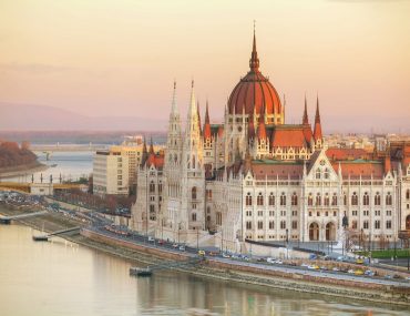 Koinovoulio Voudapestis Parliament Axiotheata