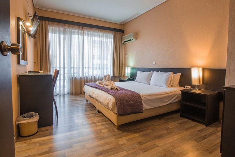 Johns Hotel Dwmatio Diagwnismos Egnomi 215