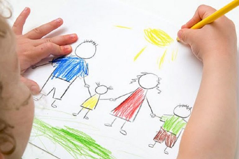 Υποτροφία στο Σεμινάριο ανάλυσης της παιδικής ζωγραφιάς