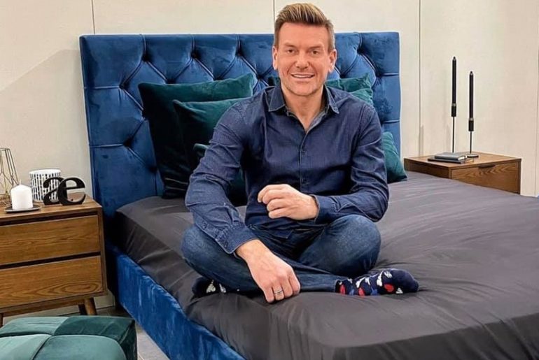 Διαγωνισμός Spiros Soulis με δώρο διπλό κρεβάτι, κομοδίνα και πουφ