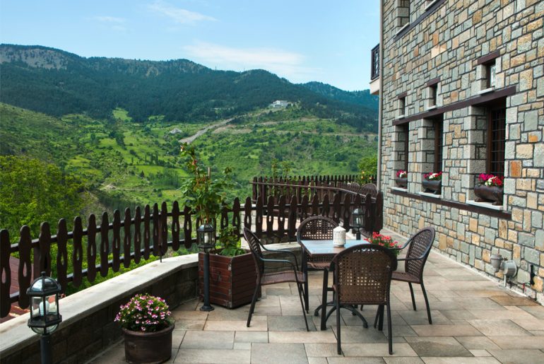 ΔΙΑΓΩΝΙΣΜΟΣ: Κερδίστε δωρεάν διαμονή στο Μέτσοβο για το τριήμερο της Πρωτομαγιάς