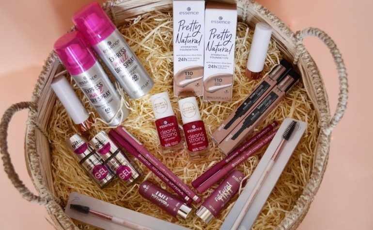 Just Glamorous 2 770x515